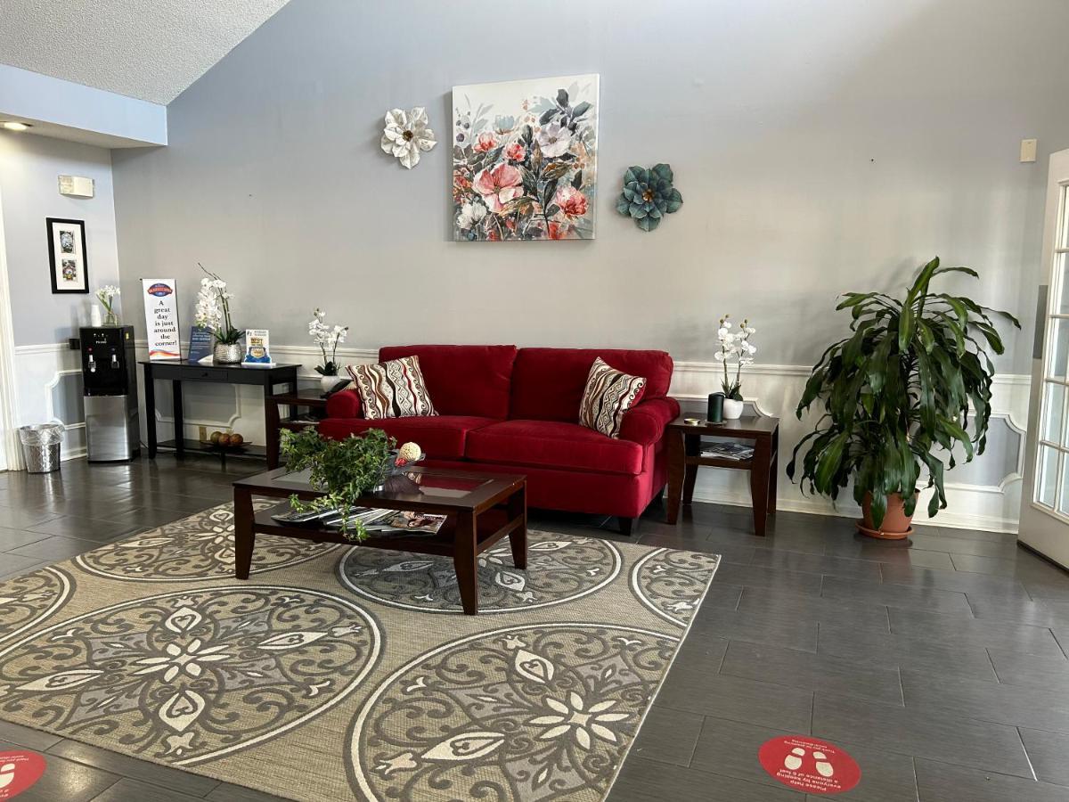 Baymont By Wyndham Albany At Albany Mall Bagian luar foto