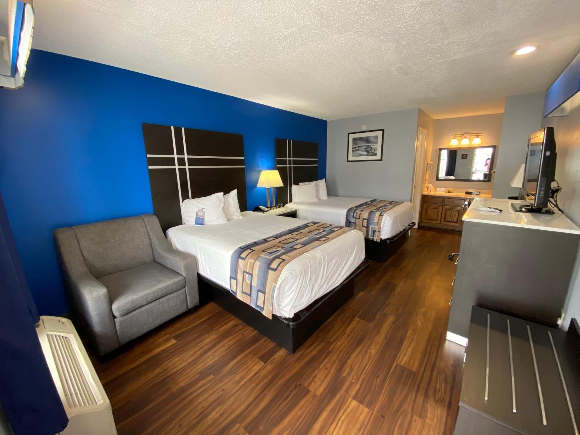 Baymont By Wyndham Albany At Albany Mall Bagian luar foto